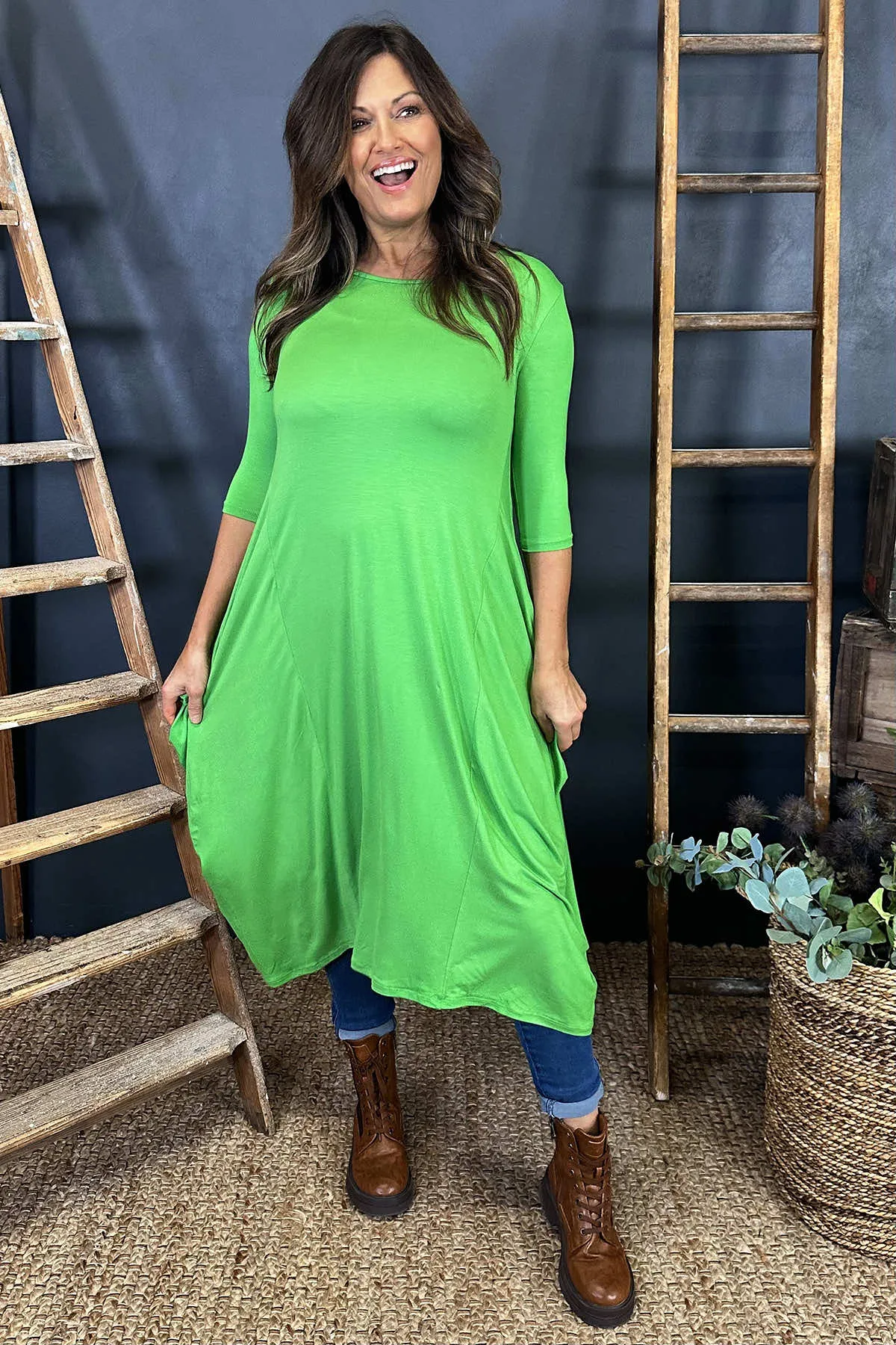 Boswin Seam Dress Green