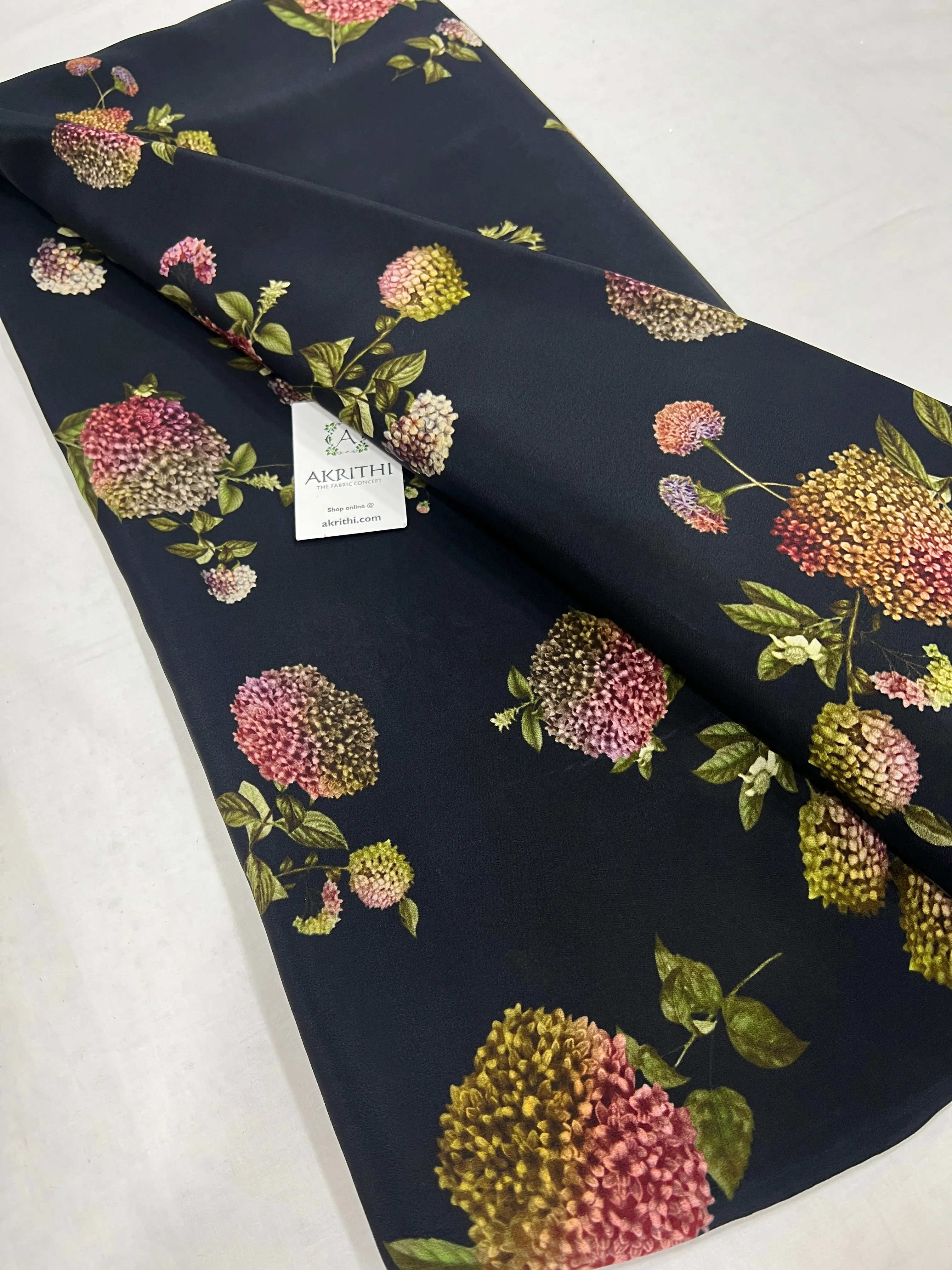 Digital floral printed pure silk crepe fabric