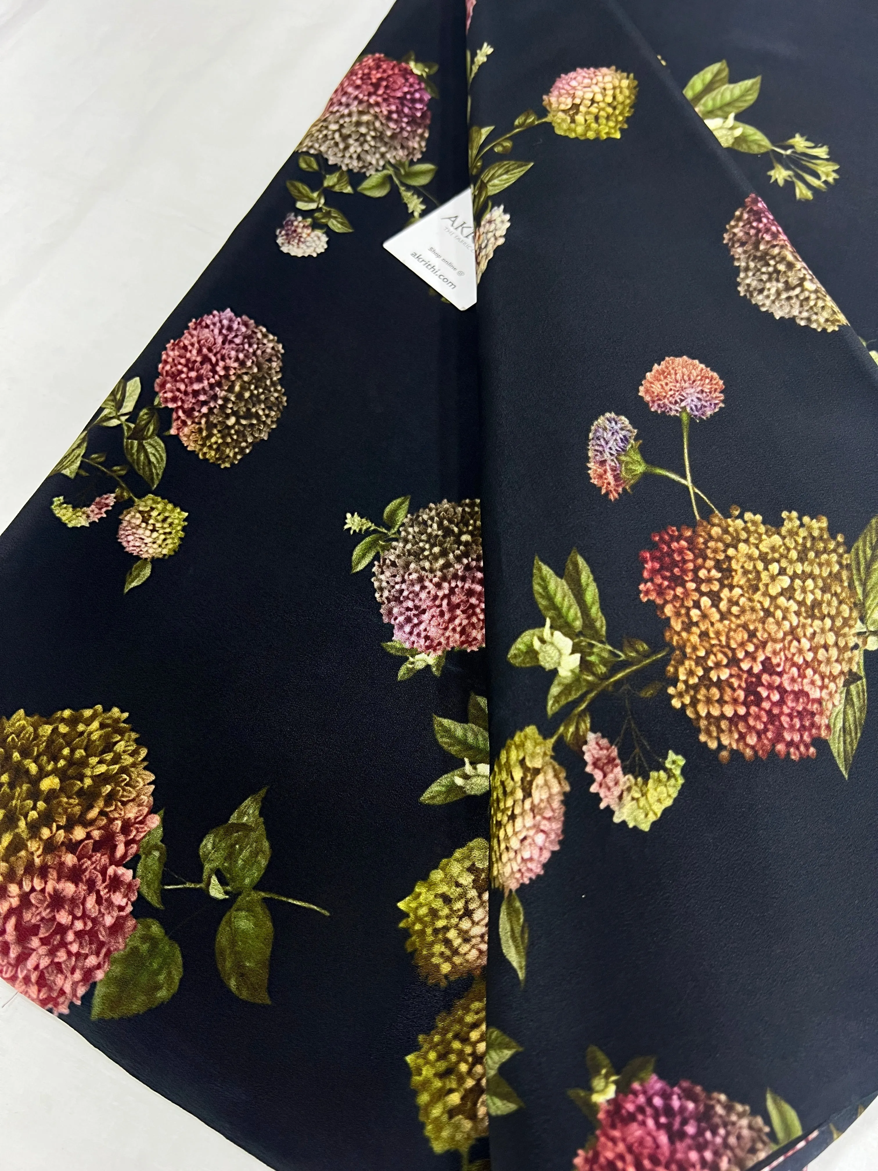 Digital floral printed pure silk crepe fabric