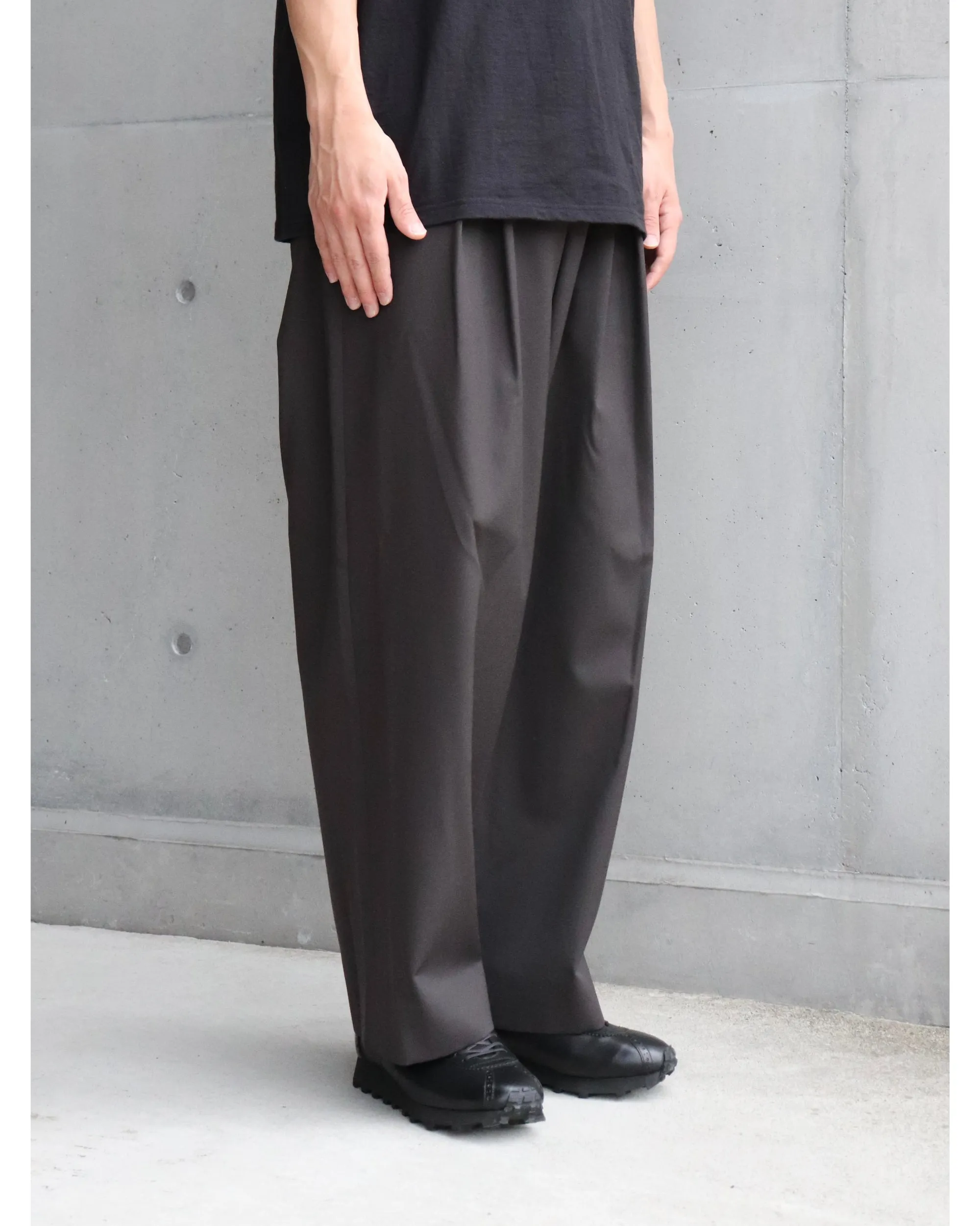 EASY WIDE TROUSERS GREY KHAKI