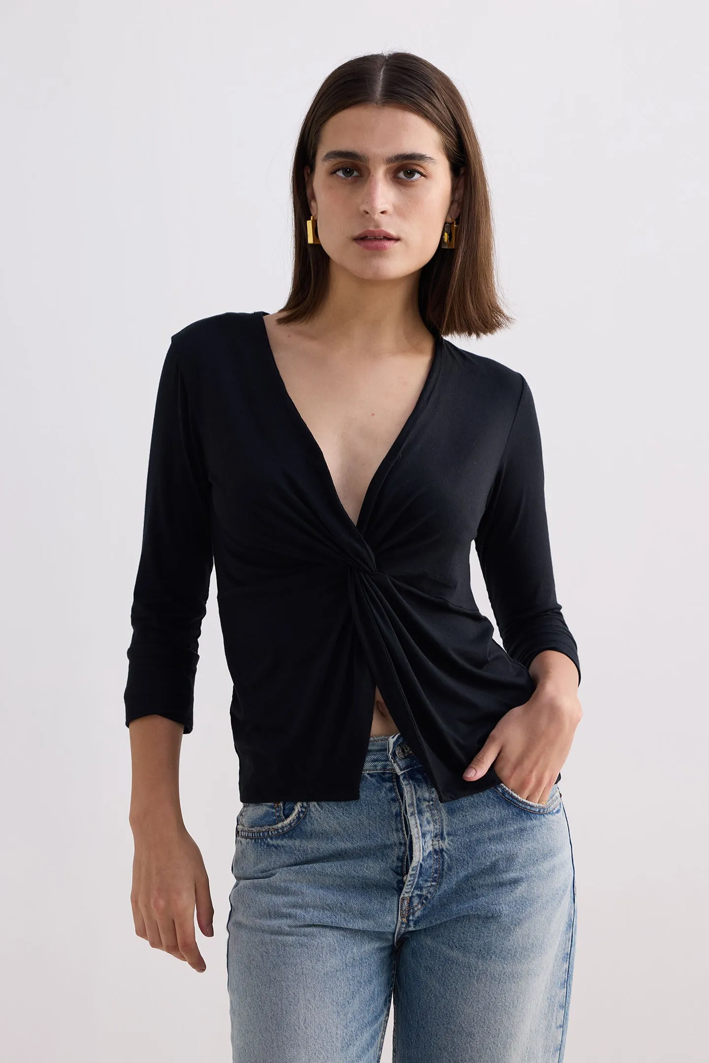 Twist Front Knit Shirt in Black